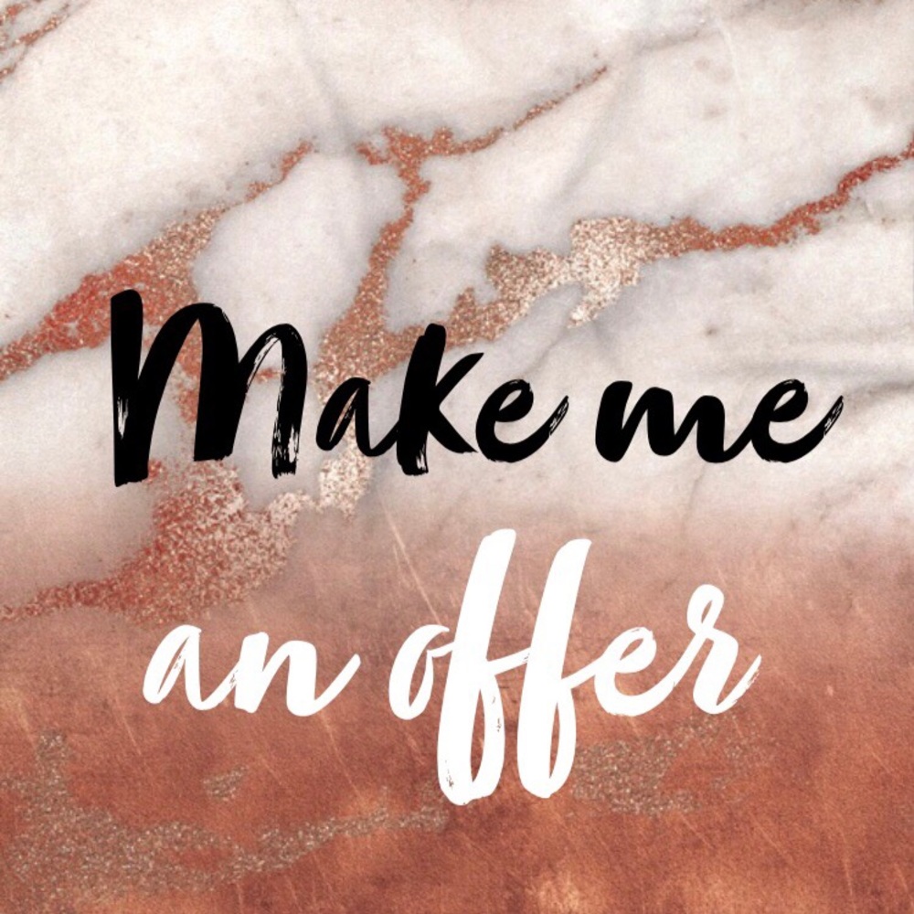 🖤MAKE ME AN OFFER🖤